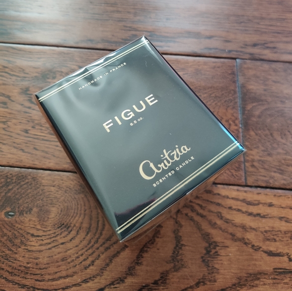 Aritzia Figue Candle - Picture 2 of 2